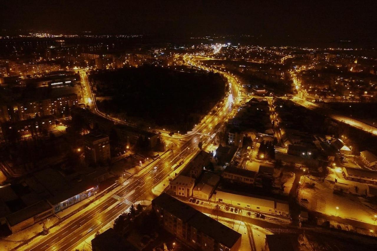 Amira Apartman Komárno Esterno foto