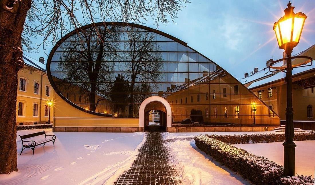 Amira Apartman Komárno Esterno foto